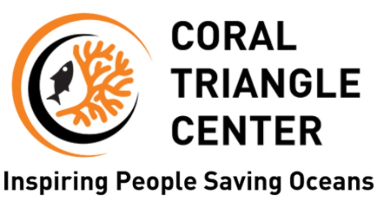 Trademark CORAL TRIANGLE CENTER Inspiring People Saving Oceans + Logo