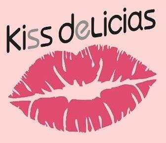 Trademark Kiss delicias & lukisan