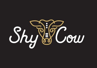 Trademark SHY COW dan Lukisan Kepala Sapi Batik