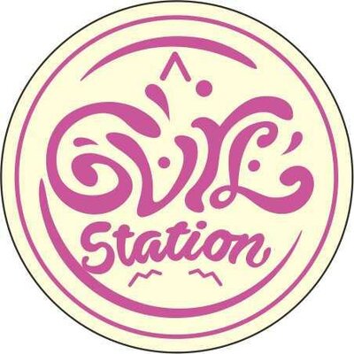 Trademark A GVRL STATION