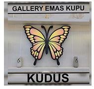Trademark GALLERY EMAS KUPU KUDUS DAN LUKISAN