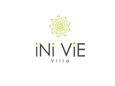 Trademark iNi Vie Villa